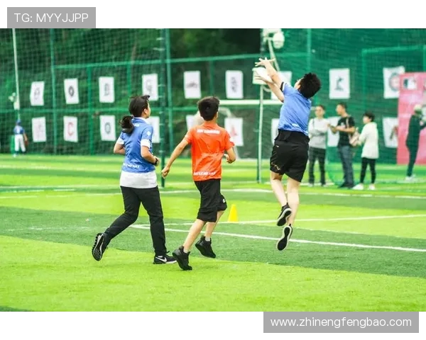 西安飞盘队在极限运动会中以62分稳居积分榜首位