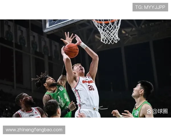 奥格斯塔与柏林联的激烈对决展现足球魅力与团队精神